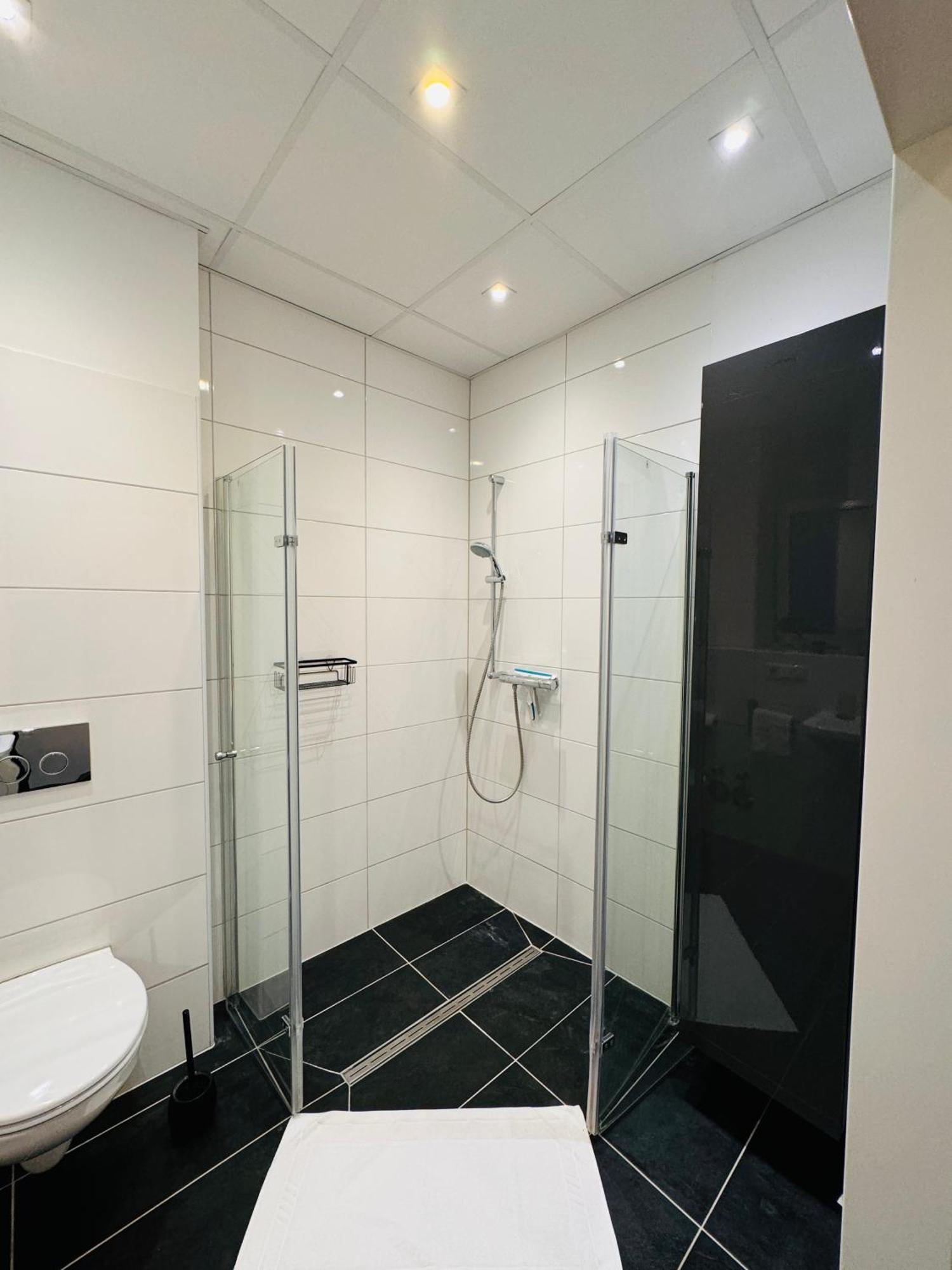 Klassen Stay - Designer Altbau Apartment Mit 2 Zimmer - Naehe Zentrum Und Rhein Koblenc Exteriér fotografie